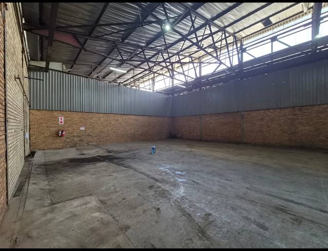750M² WAREHOUSE TO LET IN WADEVILLE